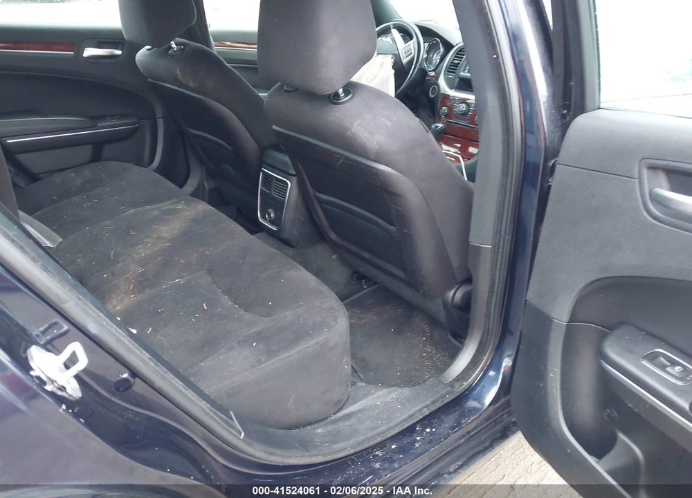 2012 CHRYSLER 300 VIN: 2C3CCAAG5CH117843
