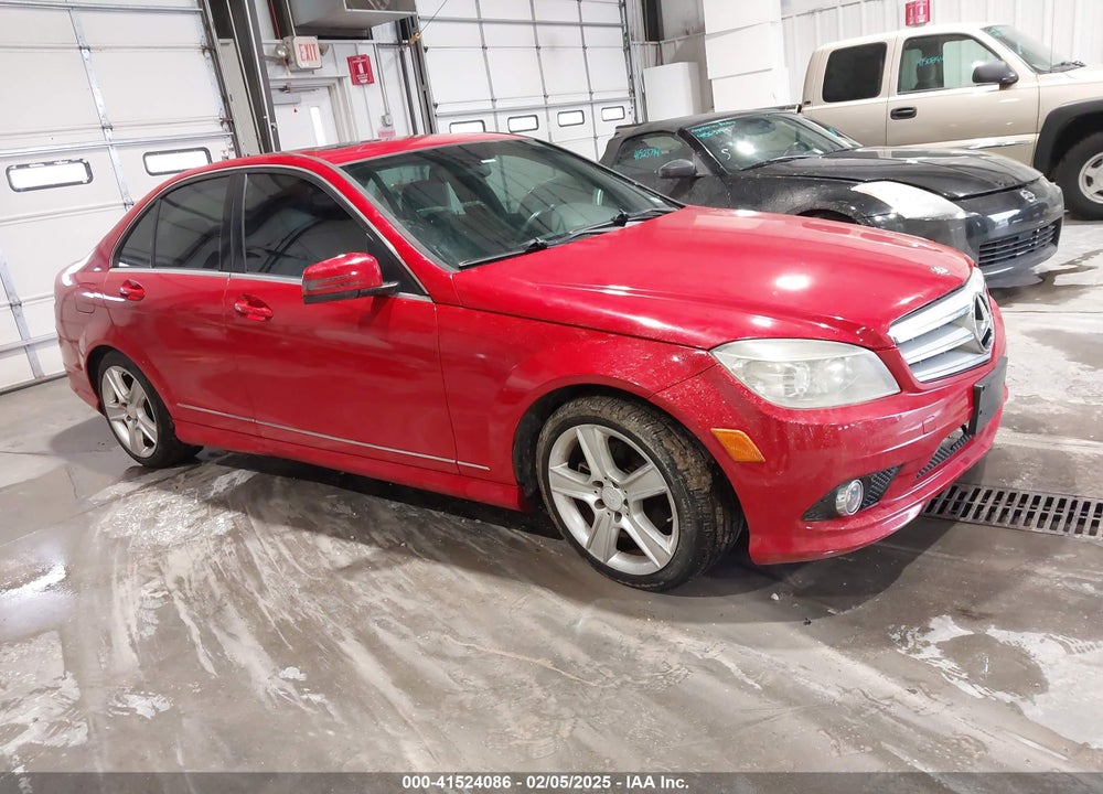 2010 MERCEDES-BENZ C 300 LUXURY/SPORT VIN: WDDGF5EB7AR093851