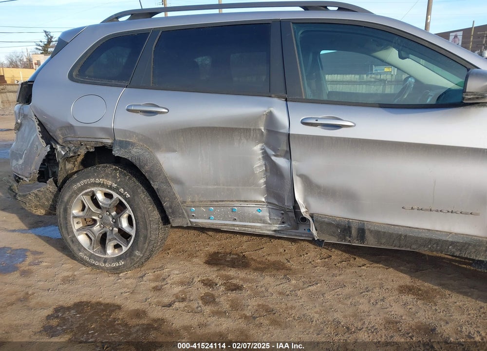 2019 JEEP CHEROKEE TRAILHAWK 4X4 VIN: 1C4PJMBX5KD422547