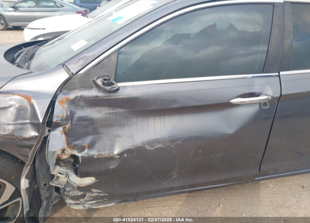 2017 HONDA ACCORD VIN: 1HGCR2F38HA239433
