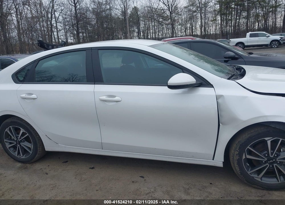 2023 KIA FORTE VIN: 3KPF24AD6PE616400