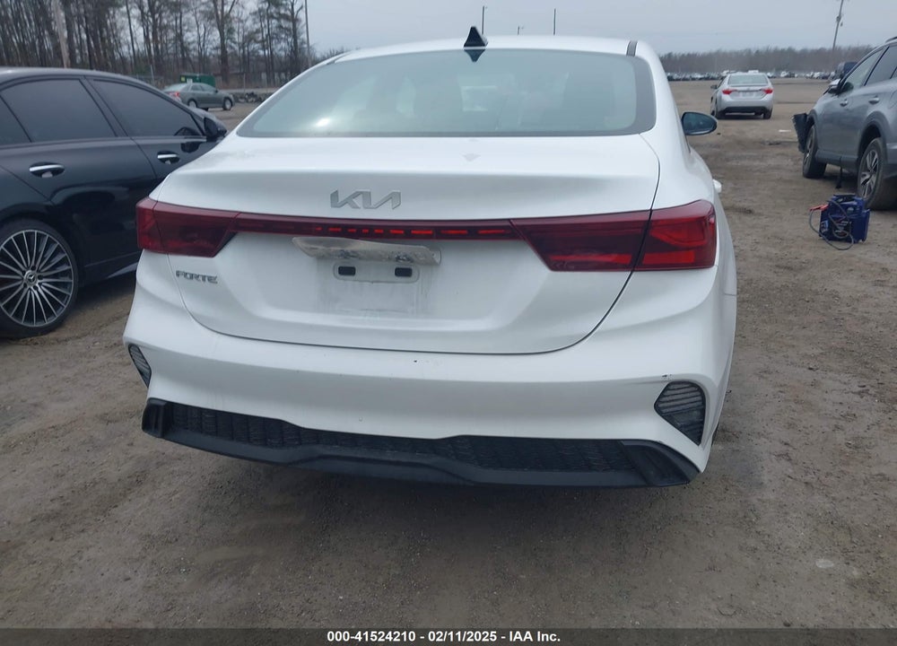 2023 KIA FORTE VIN: 3KPF24AD6PE616400