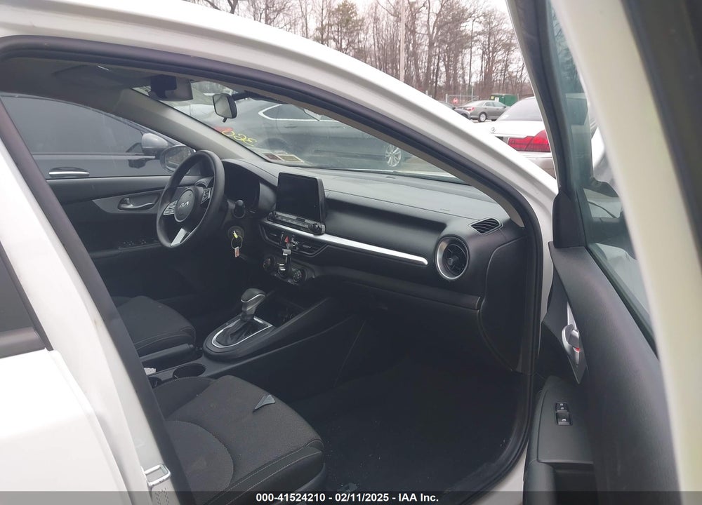 2023 KIA FORTE VIN: 3KPF24AD6PE616400