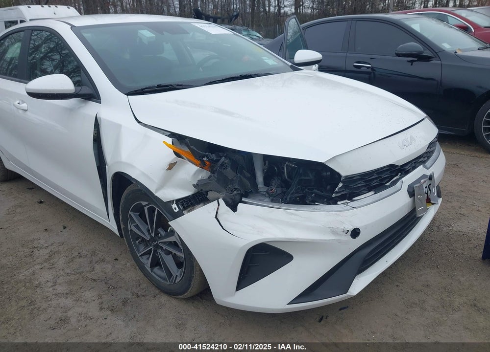 2023 KIA FORTE VIN: 3KPF24AD6PE616400