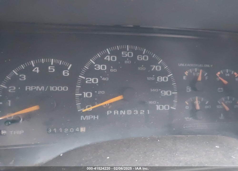 1999 CHEVROLET SUBURBAN 1500 LT VIN: 3GNFK16R6XG253109