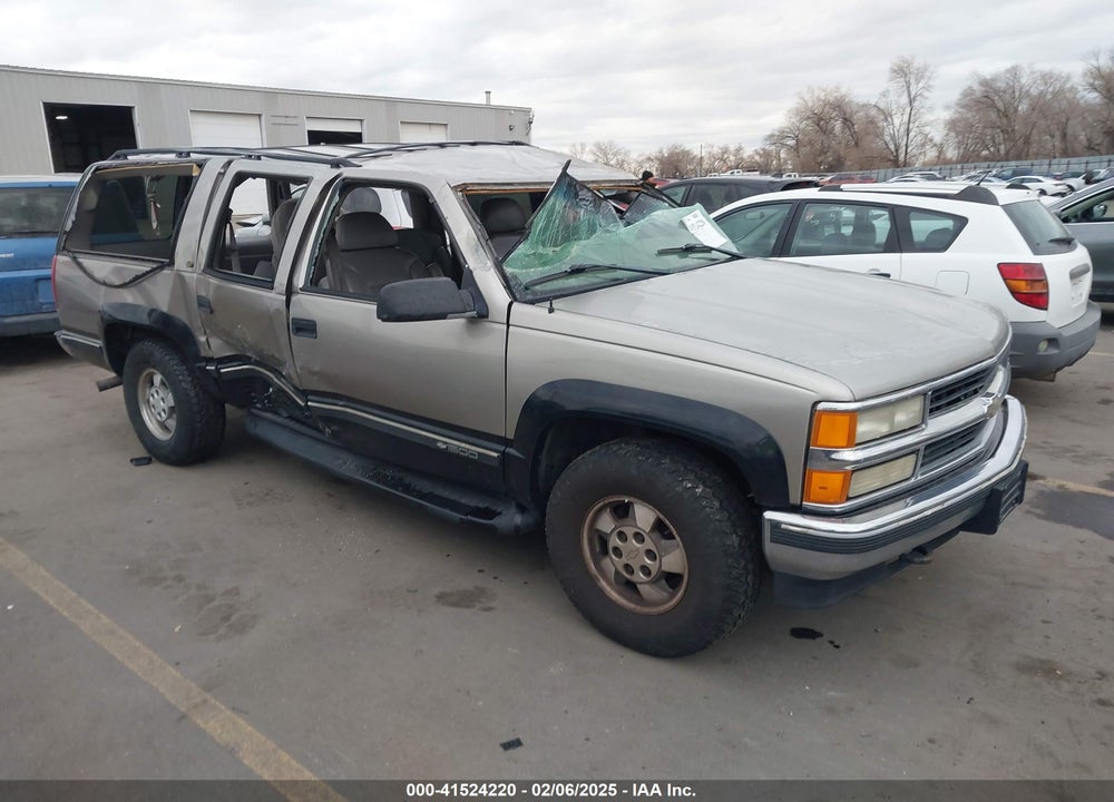 1999 CHEVROLET SUBURBAN 1500 LT VIN: 3GNFK16R6XG253109