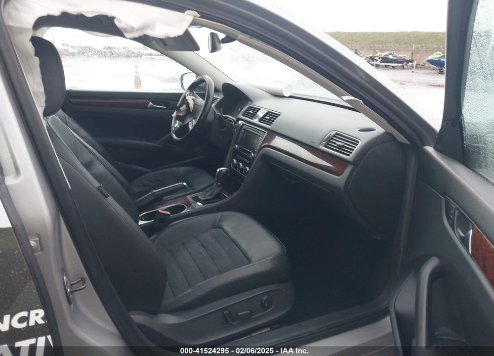 2013 VOLKSWAGEN PASSAT VIN: 1VWCN7A37DC095612