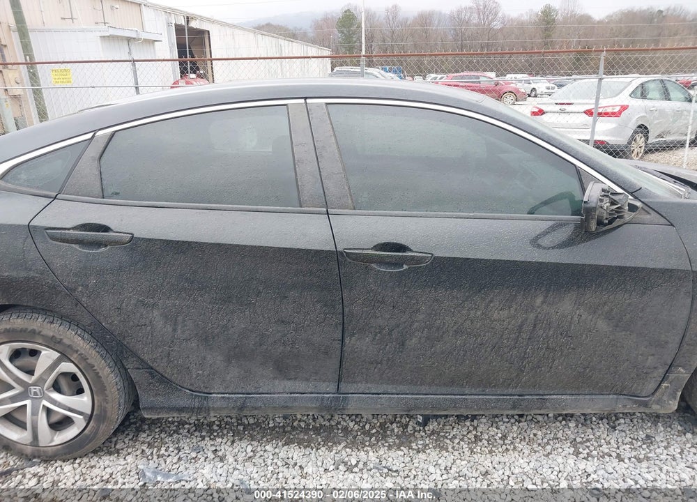 2018 HONDA CIVIC VIN: 19XFC2F55JE003811