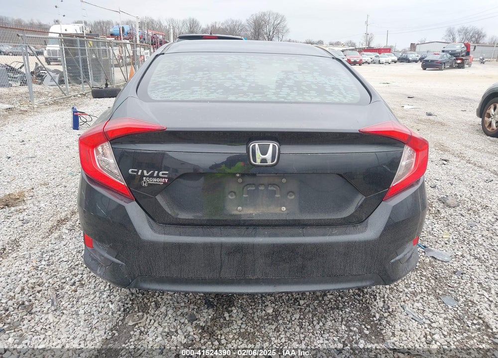 2018 HONDA CIVIC VIN: 19XFC2F55JE003811