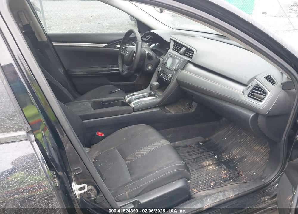 2018 HONDA CIVIC VIN: 19XFC2F55JE003811