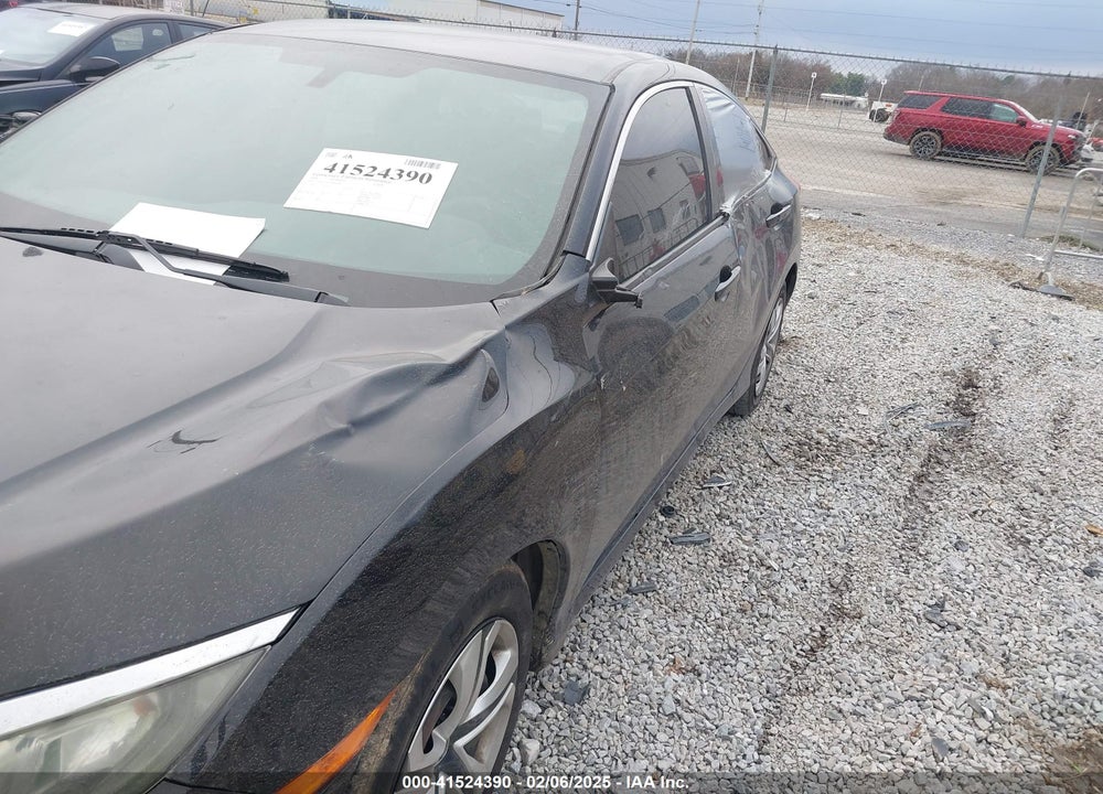2018 HONDA CIVIC VIN: 19XFC2F55JE003811
