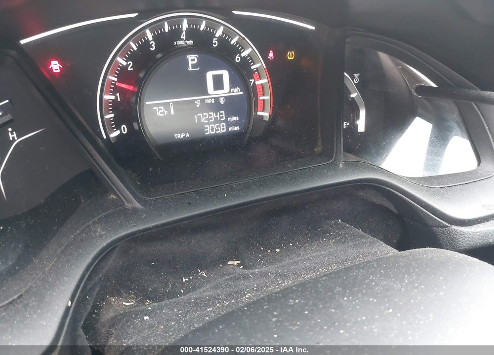 2018 HONDA CIVIC VIN: 19XFC2F55JE003811