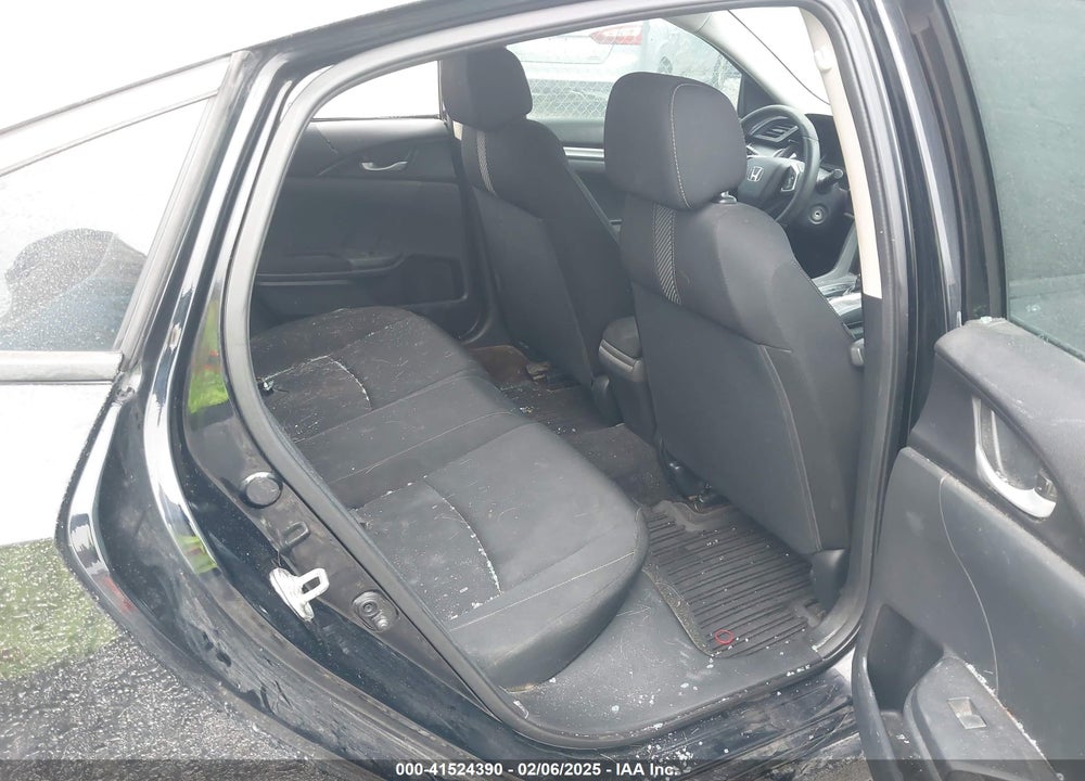 2018 HONDA CIVIC VIN: 19XFC2F55JE003811