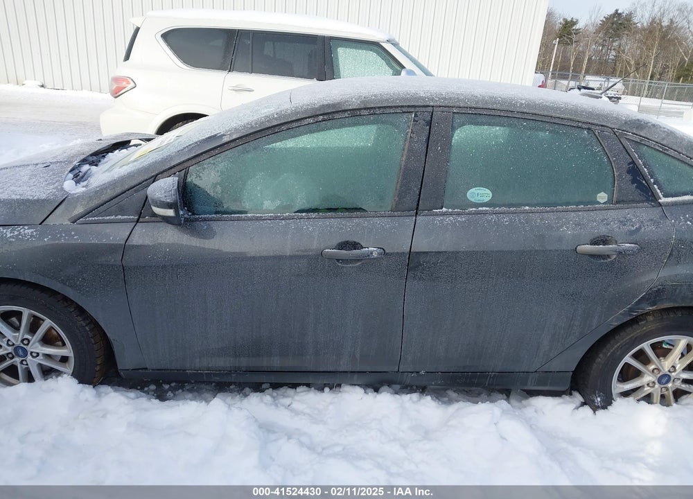 2016 FORD FOCUS VIN: 1FADP3F2XGL353853