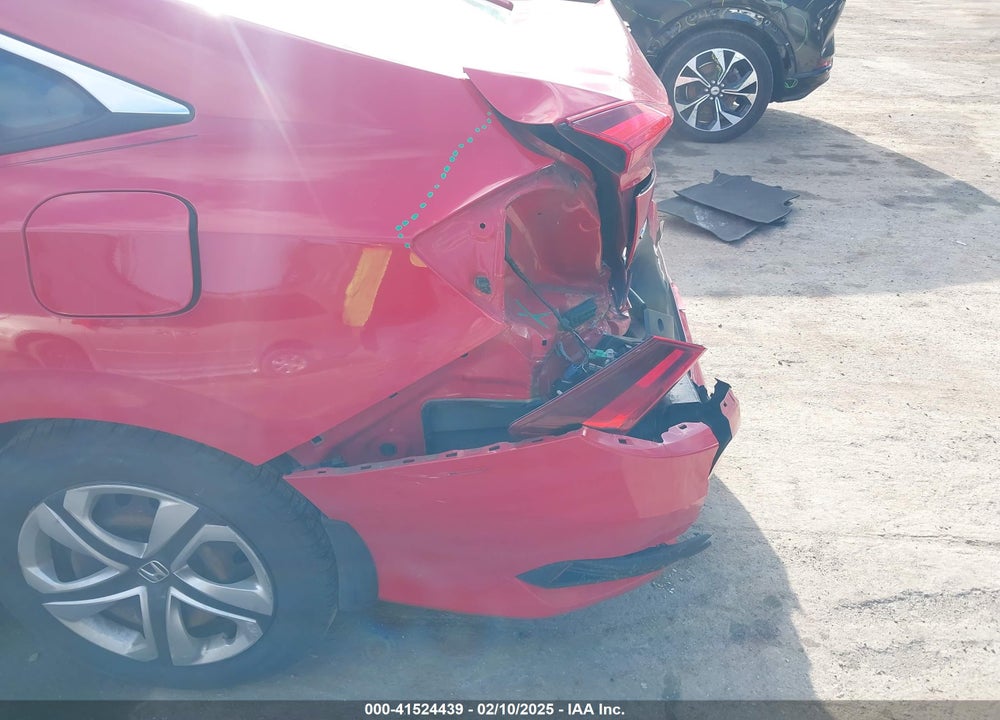 2016 HONDA CIVIC VIN: 2HGFC2F52GH555801