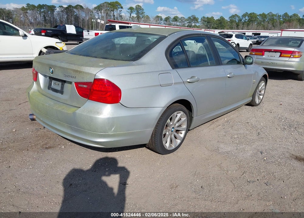 2011 BMW 328I VIN: WBAPK5C54BF124086