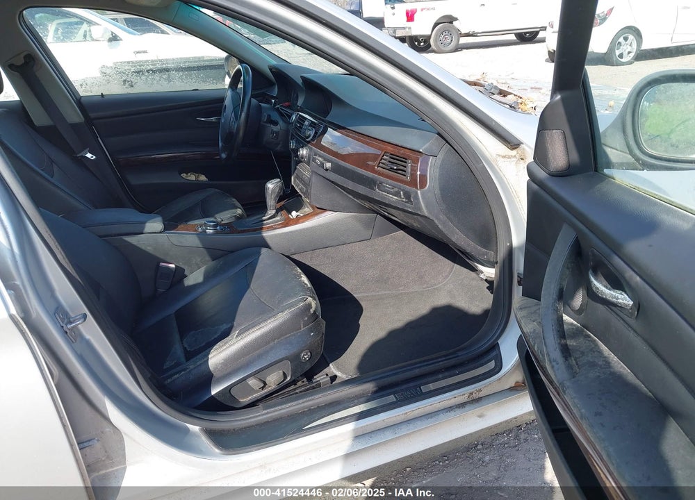 2011 BMW 328I VIN: WBAPK5C54BF124086