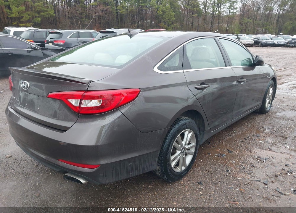 2017 HYUNDAI SONATA VIN: 5NPE24AF4HH472128