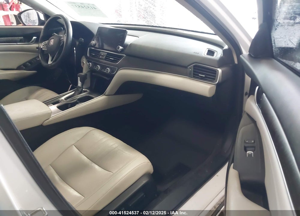 2018 HONDA ACCORD VIN: 1HGCV1F6XJA071882