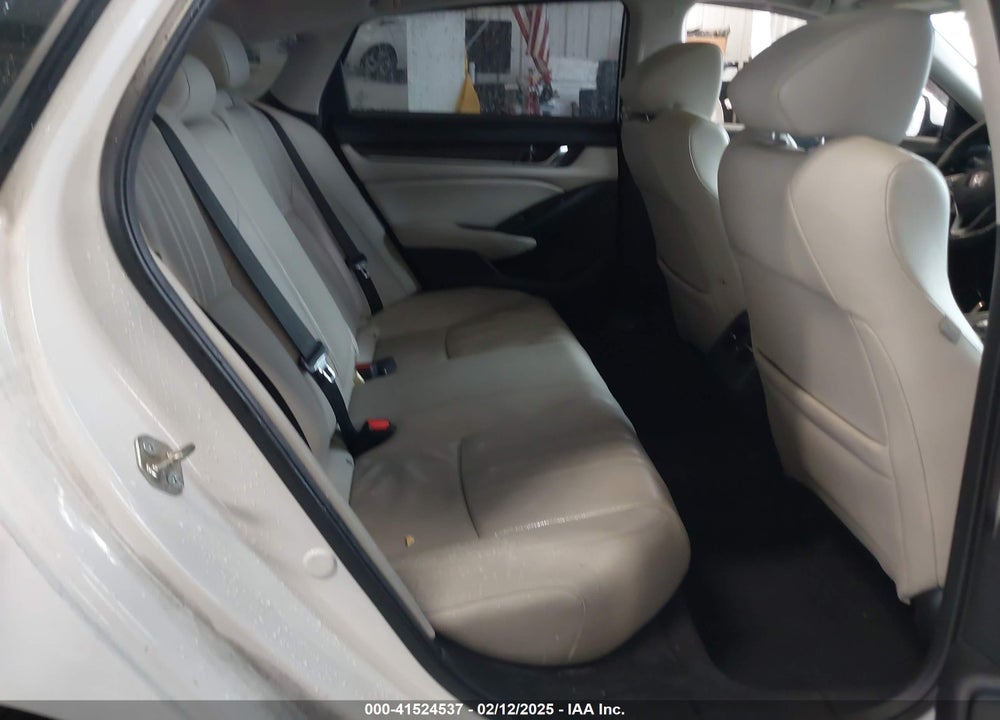 2018 HONDA ACCORD VIN: 1HGCV1F6XJA071882