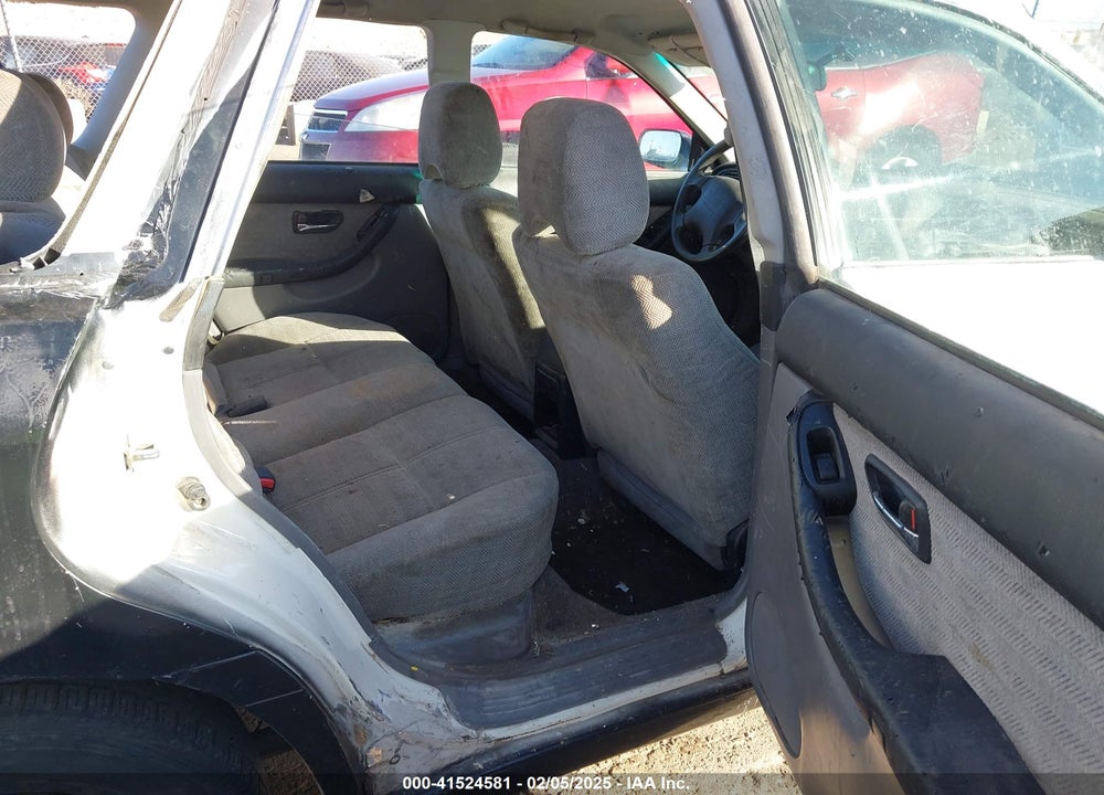 2001 SUBARU LEGACY L VIN: 4S3BH635717302471