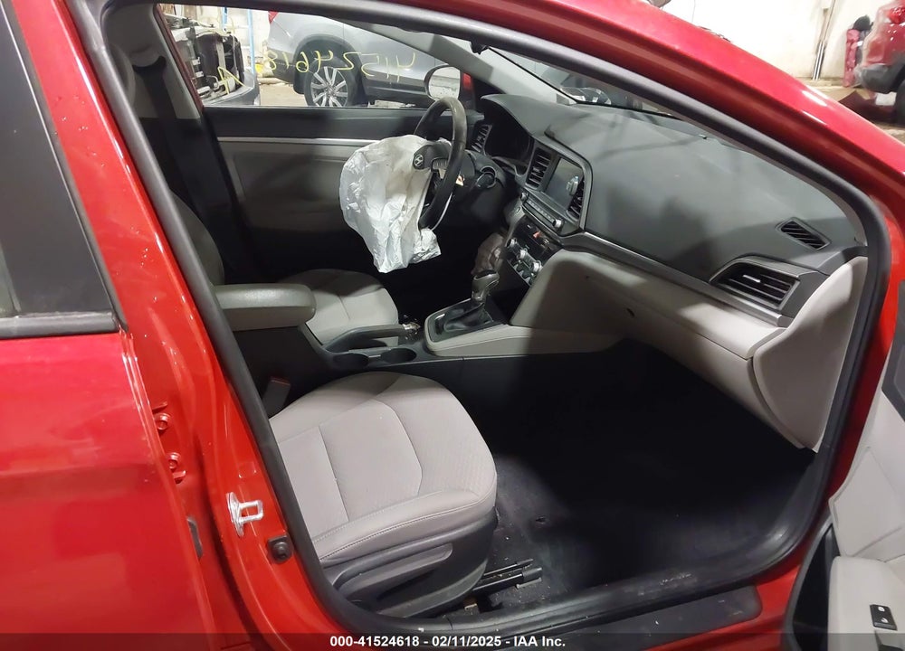 2020 HYUNDAI ELANTRA VIN: 5NPD84LF4LH592446