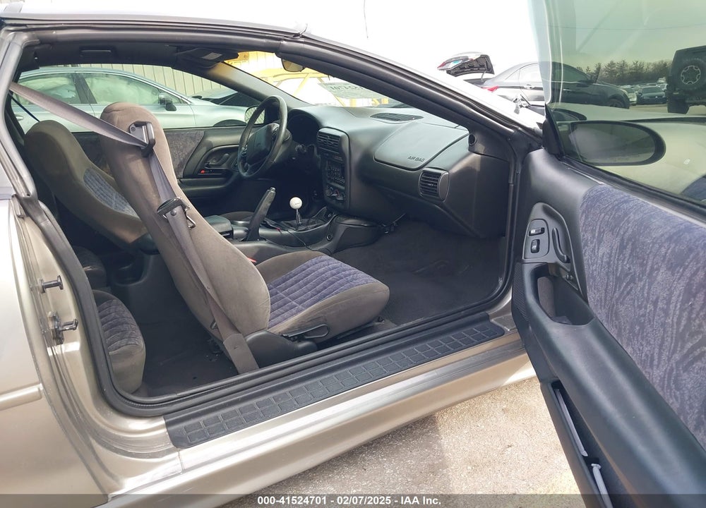 2002 CHEVROLET CAMARO VIN: 2G1FP22GX22123181