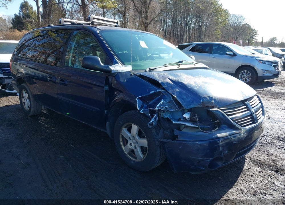 2005 DODGE GRAND CARAVAN SXT VIN: 2D8GP44L25R485939