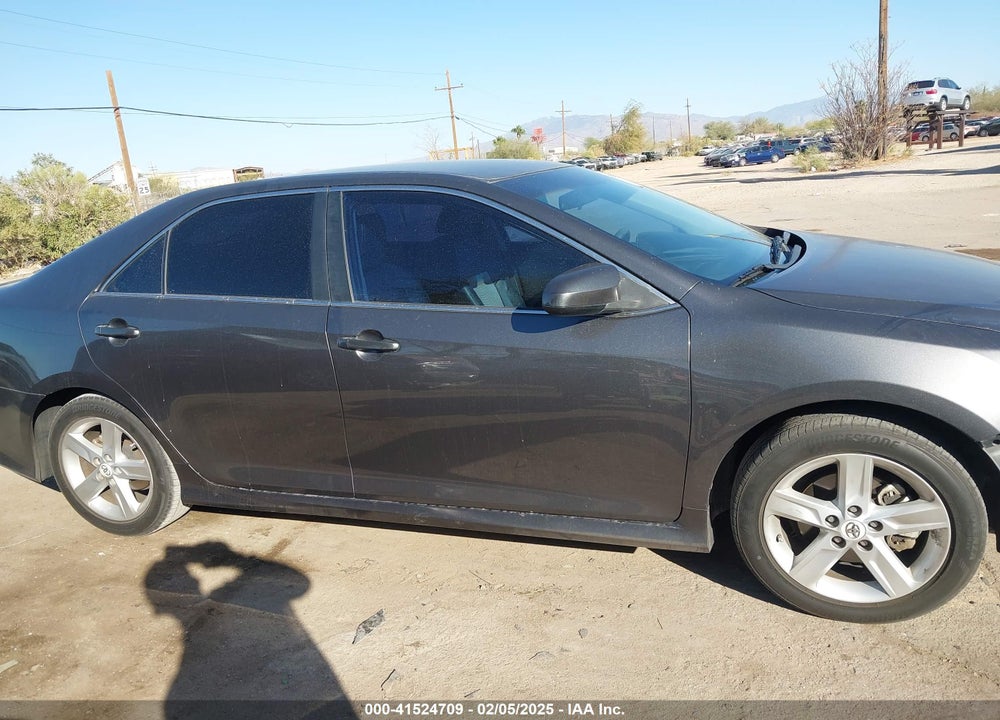 2013 TOYOTA CAMRY SE VIN: 4T1BF1FKXDU216583