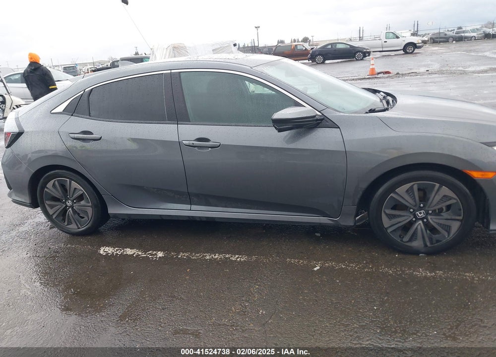 2017 HONDA CIVIC VIN: SHHFK7H53HU402362