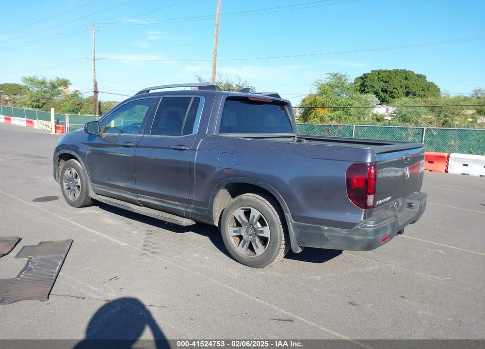 2017 HONDA RIDGELINE RTL-T VIN: 5FPYK2F64HB001113