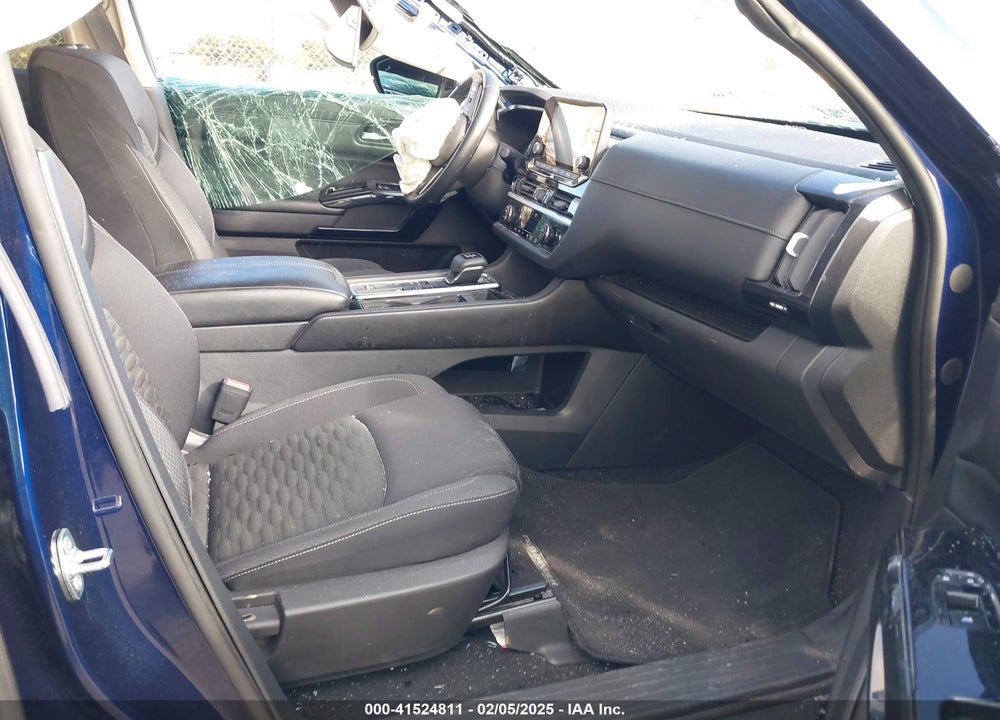 2022 NISSAN PATHFINDER SV 2WD VIN: 5N1DR3BA2NC256527