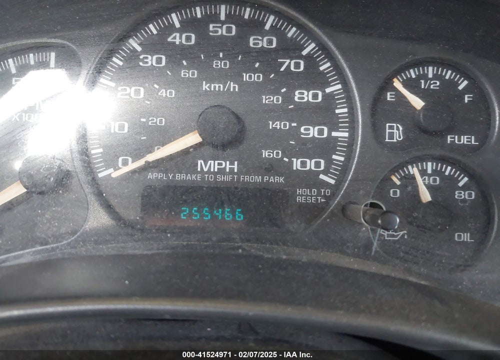2002 GMC YUKON SLE VIN: 1GKEK13VX2R127774