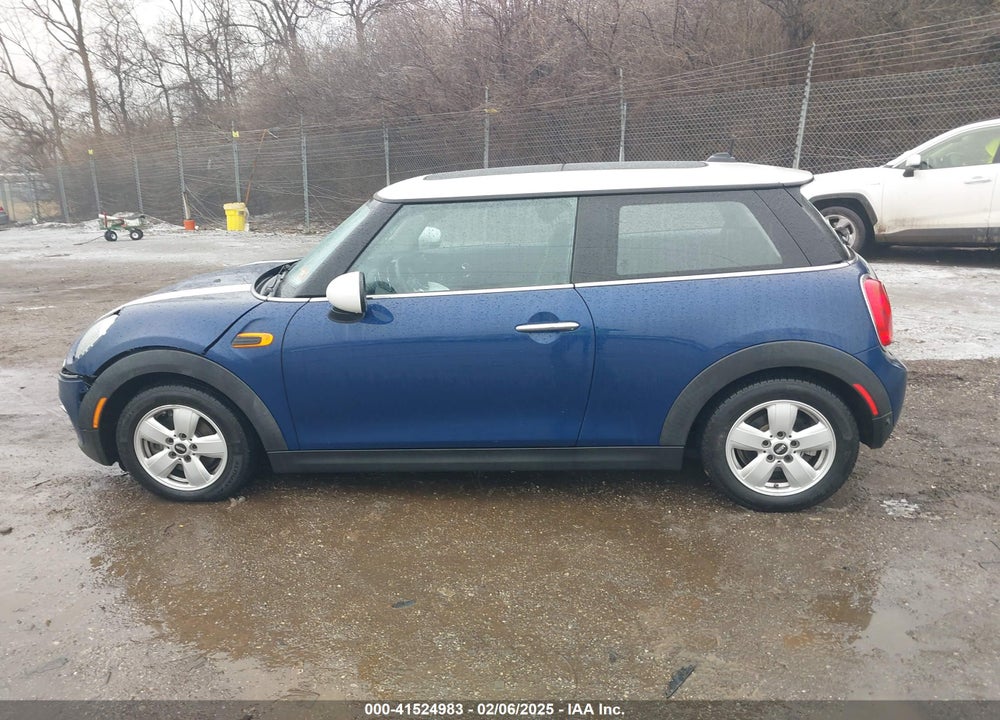 2017 MINI HARDTOP VIN: WMWXP5C35H2F61615