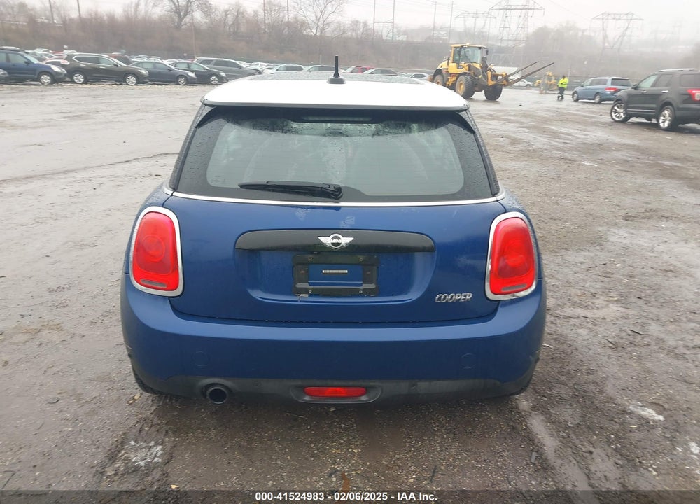 2017 MINI HARDTOP VIN: WMWXP5C35H2F61615
