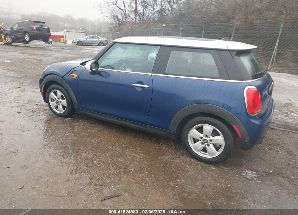 2017 MINI HARDTOP VIN: WMWXP5C35H2F61615