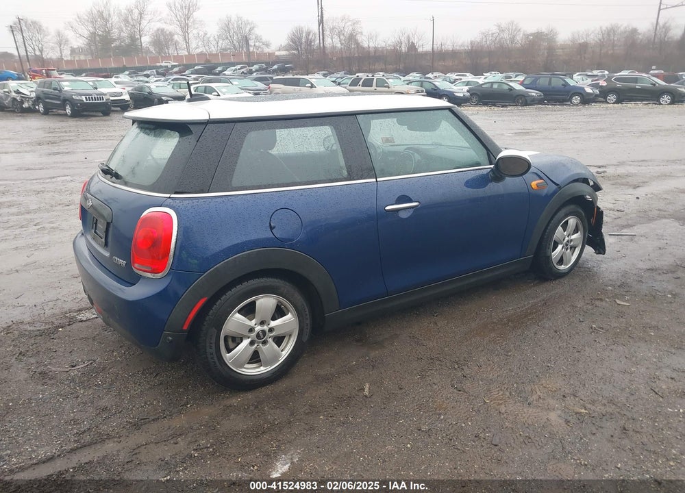 2017 MINI HARDTOP VIN: WMWXP5C35H2F61615