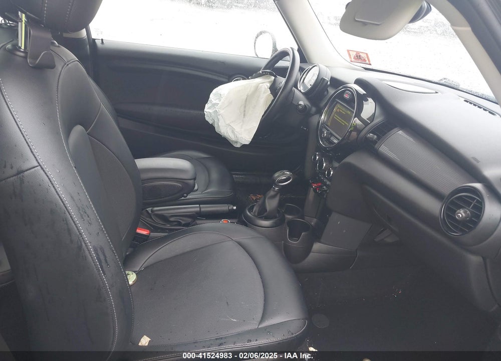 2017 MINI HARDTOP VIN: WMWXP5C35H2F61615