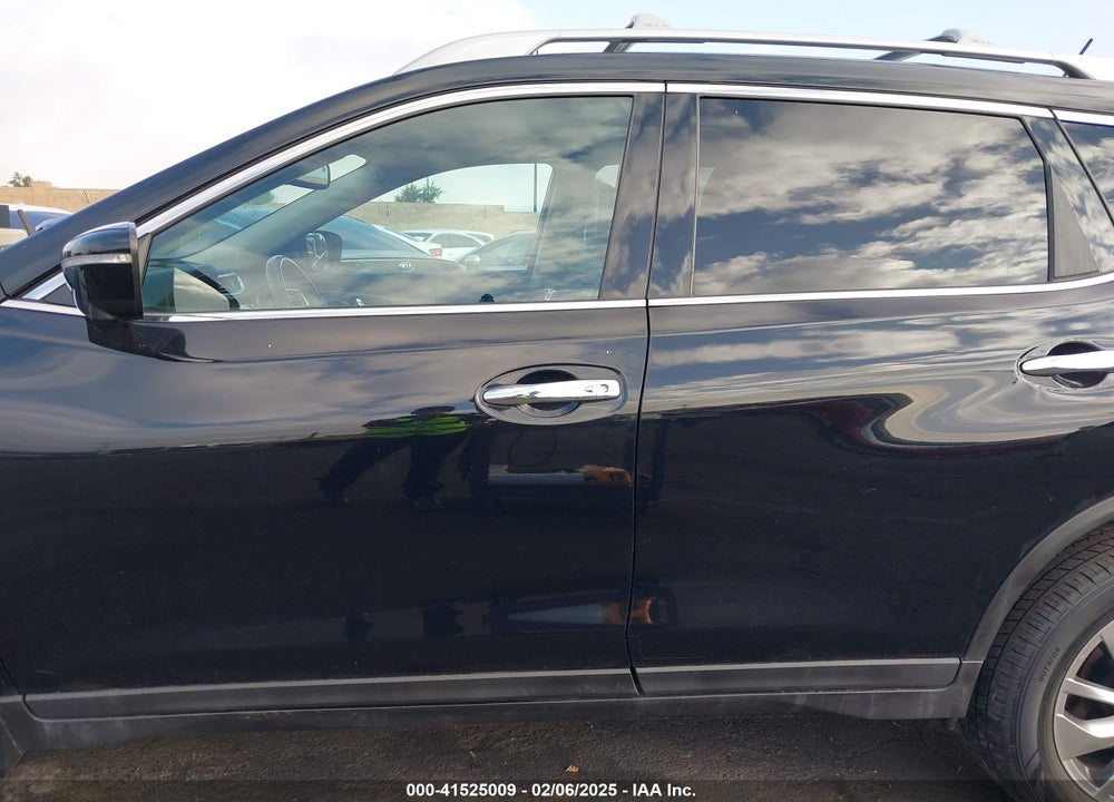 2015 NISSAN ROGUE SL VIN: 5N1AT2MV1FC915715