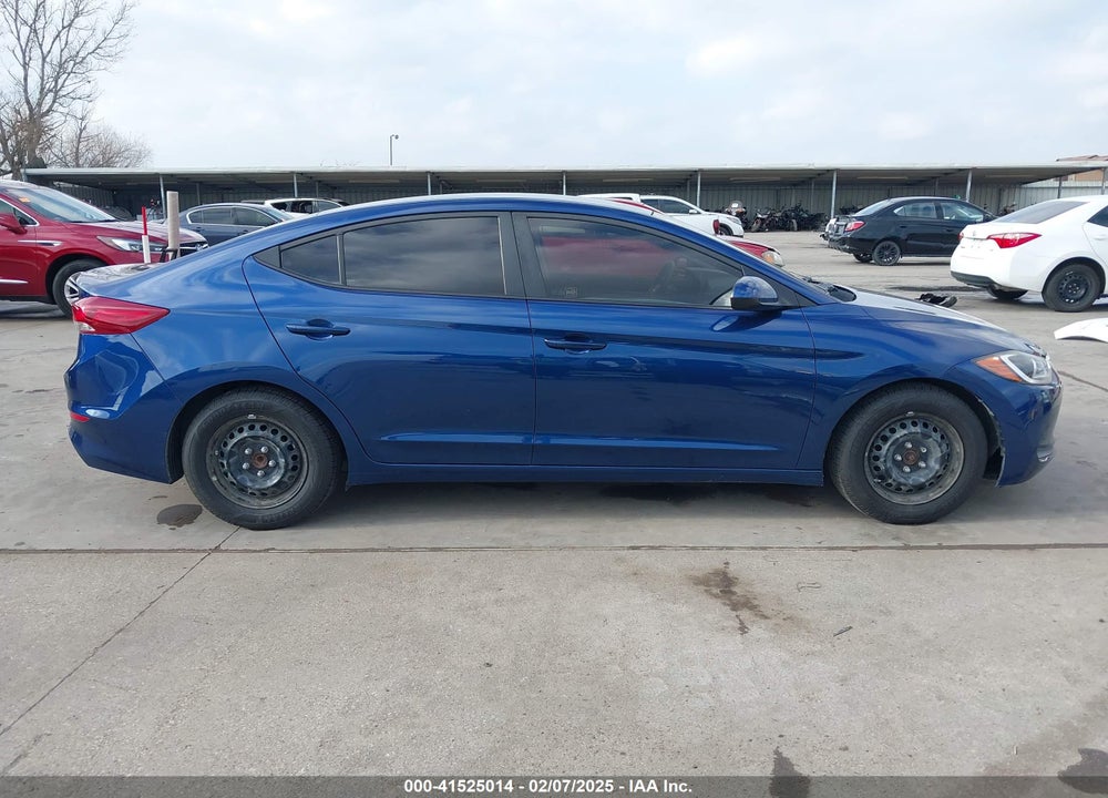 2018 HYUNDAI ELANTRA SE VIN: 5NPD74LF7JH221006