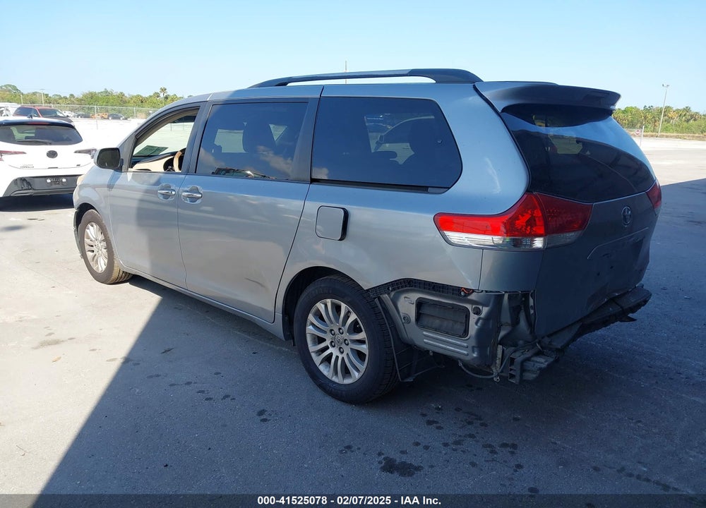 2011 TOYOTA SIENNA XLE LIMITED VIN: 5TDYK3DC5BS148776