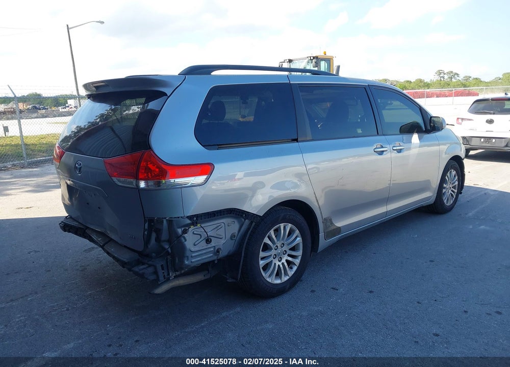 2011 TOYOTA SIENNA XLE LIMITED VIN: 5TDYK3DC5BS148776