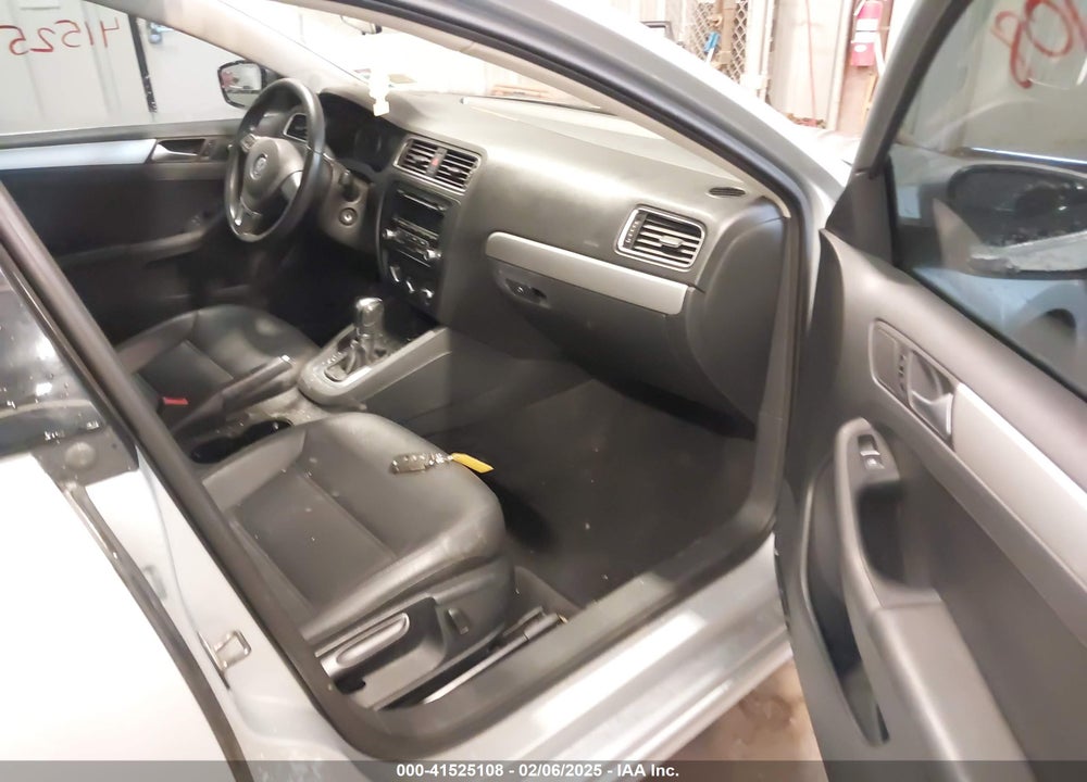 2013 VOLKSWAGEN JETTA 2.5L SE VIN: 3VWDP7AJ5DM372382