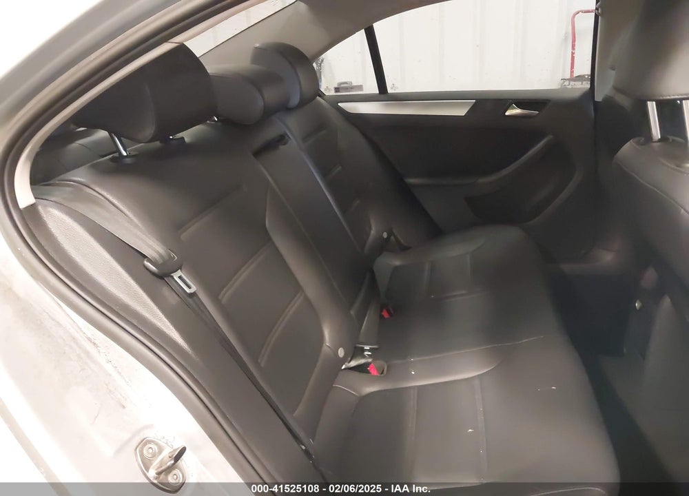 2013 VOLKSWAGEN JETTA 2.5L SE VIN: 3VWDP7AJ5DM372382
