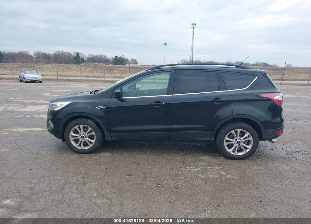 2017 FORD ESCAPE SE VIN: 1FMCU9GD5HUA62721