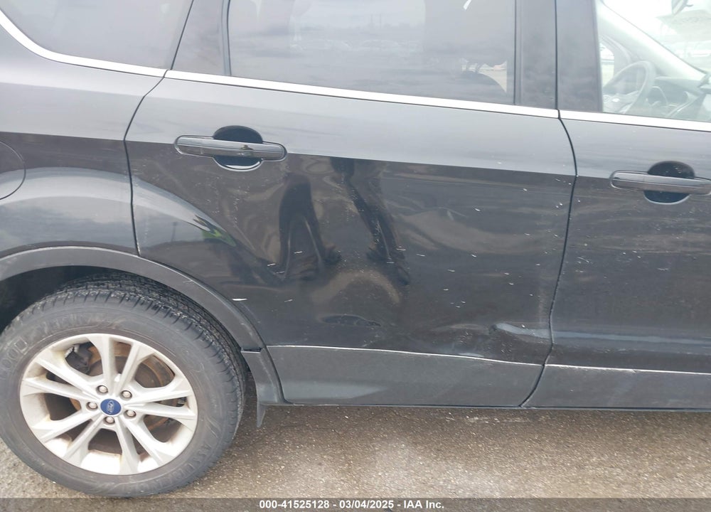 2017 FORD ESCAPE SE VIN: 1FMCU9GD5HUA62721