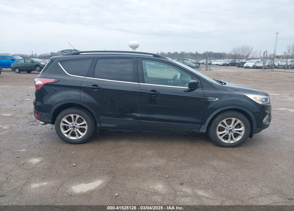 2017 FORD ESCAPE SE VIN: 1FMCU9GD5HUA62721
