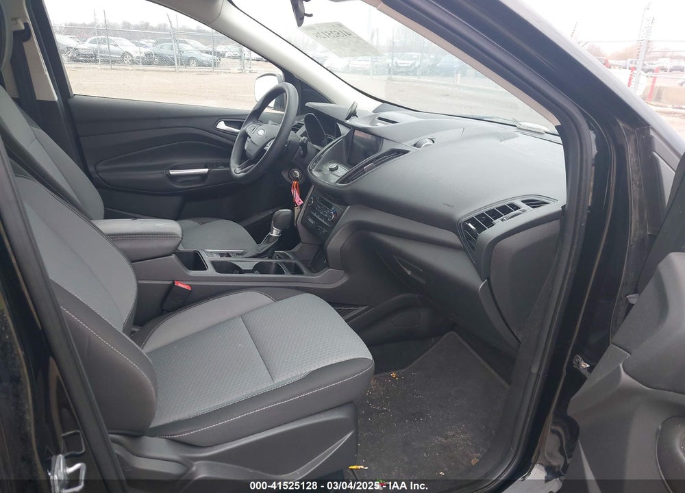 2017 FORD ESCAPE SE VIN: 1FMCU9GD5HUA62721