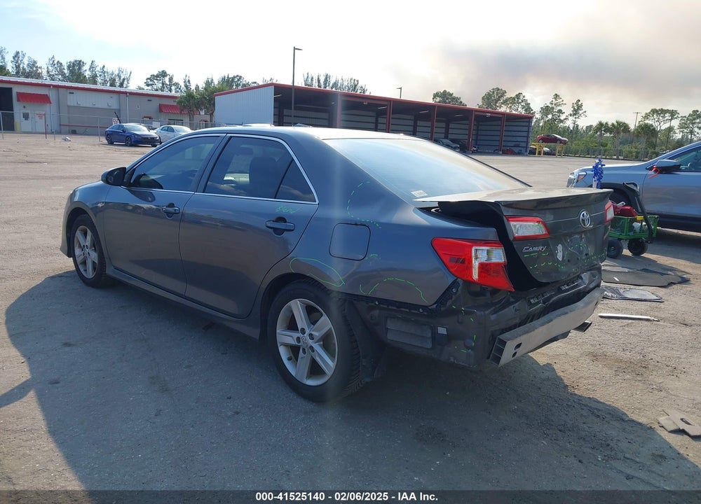 2014 TOYOTA CAMRY SE VIN: 4T1BF1FK0EU333445