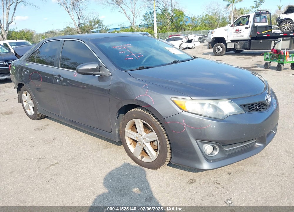 2014 TOYOTA CAMRY SE VIN: 4T1BF1FK0EU333445